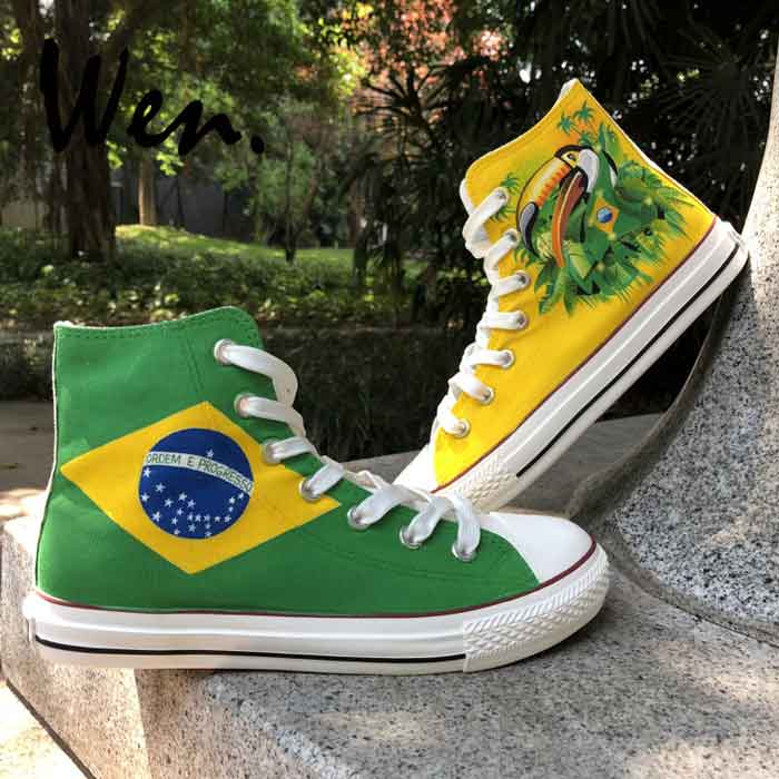 کتونی با مدل پرچم کشور برزیل