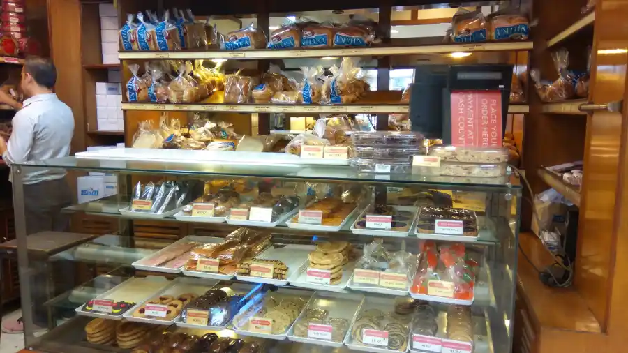مغازه نانوایی در آنتاریو کانادا