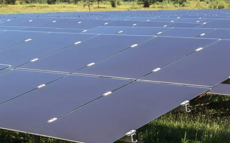 پنل‌های خورشیدی لایه نازک