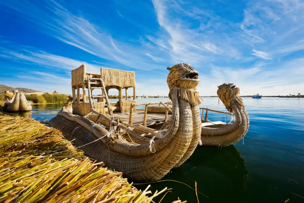 تصویر دریاچه تیتیکاکا (Lake Titicaca)