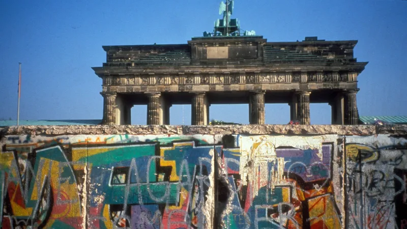 تصویر دیوار برلین (Berliner Mauer)