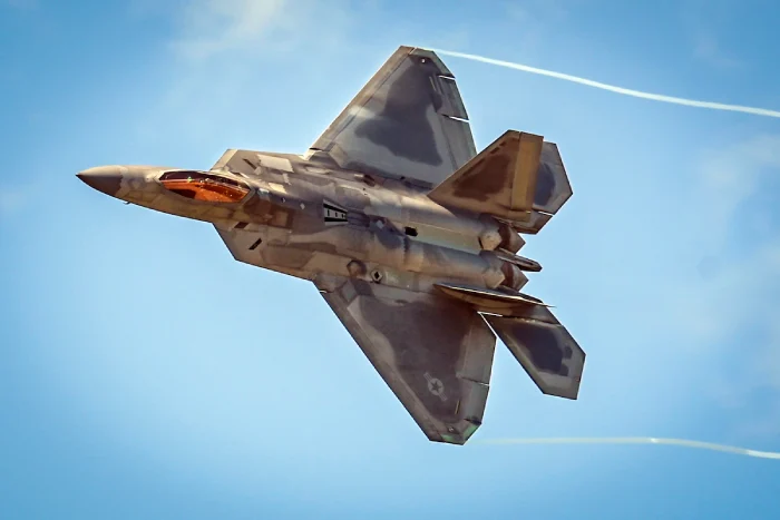 تصویر F-22 Raptor