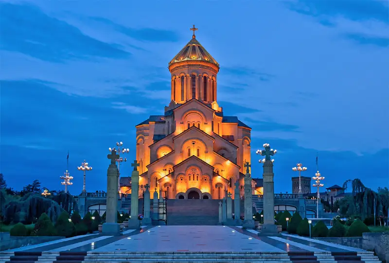 تصویر کلیسای جامع تثلیث (Holy Trinity Cathedral)