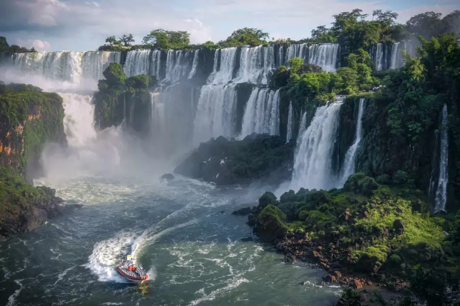 تصویر آبشار ایگواسو (Iguazu Falls)