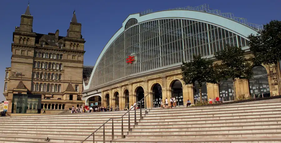 تصویر ایستگاه لیورپول لایم استریت (Liverpool Lime Street)