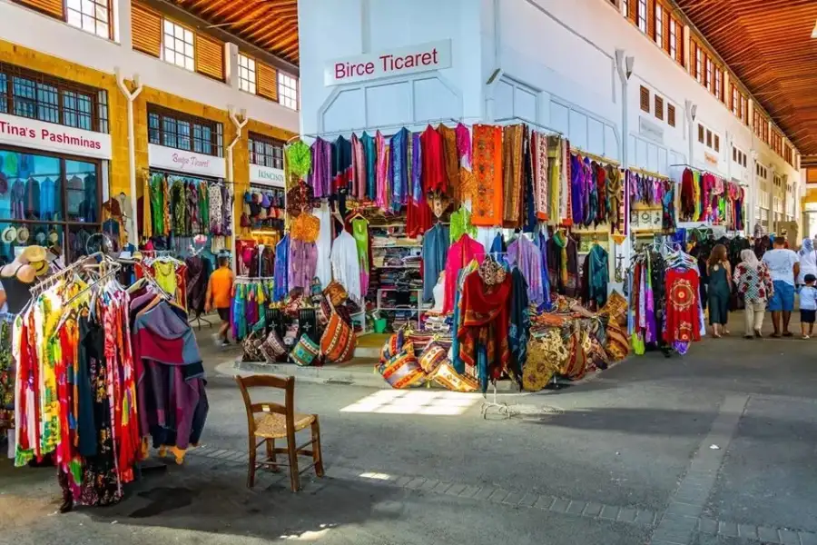 تصویر بازارهای محلی (Local Markets)