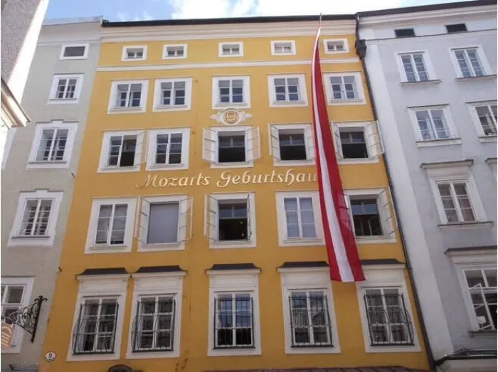 تصویر موزارت‌هاوس (Mozart’s Birthplace)