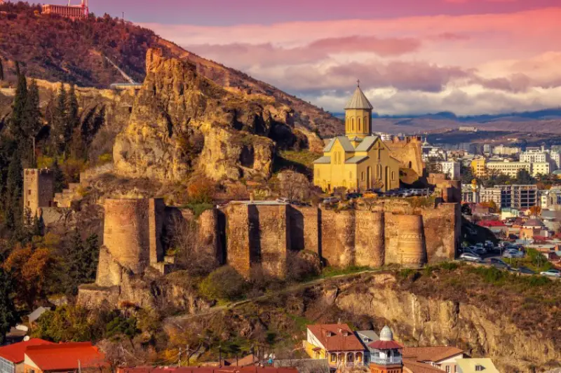 تصویر قلعه ناریکالا (Narikala Fortress)