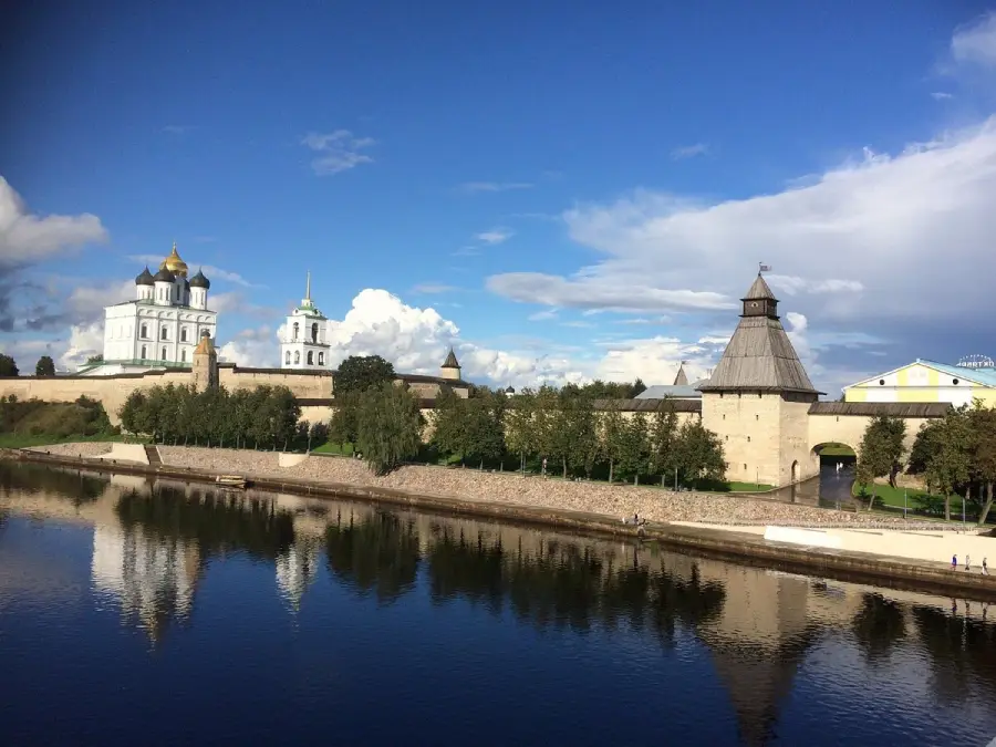 تصویر کرملین پسکوف (Pskov Kremlin)