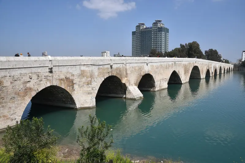 تصویر پل سنگی (Taşköprü)