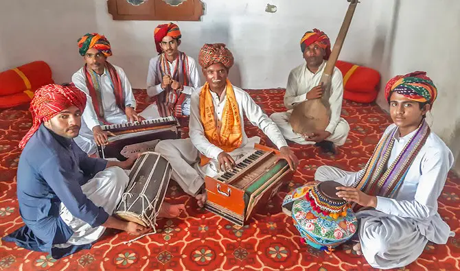 تصویر موسیقی و رقص‌های محلی پاکستان (Traditional Music and Dance)