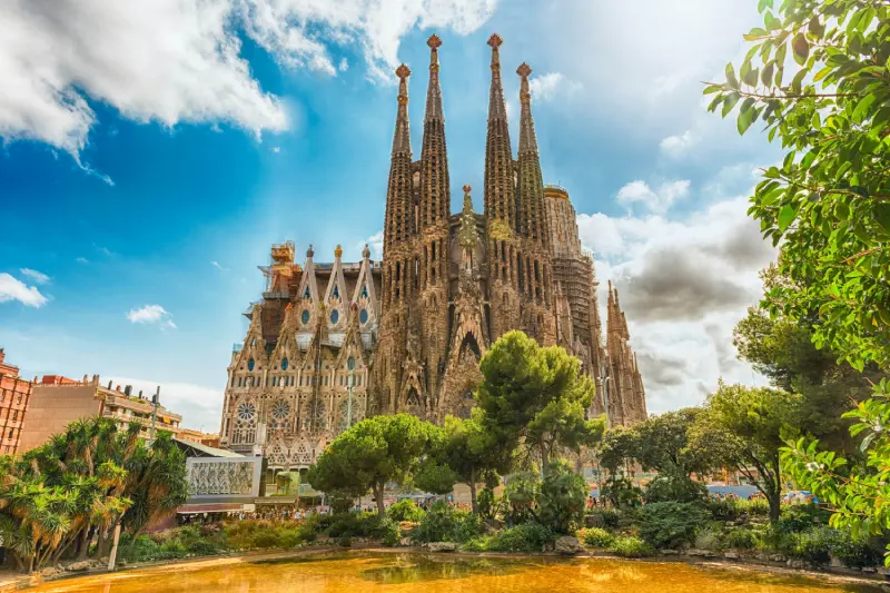 تصویر ساگرادا فامیلیا (Sagrada Família)